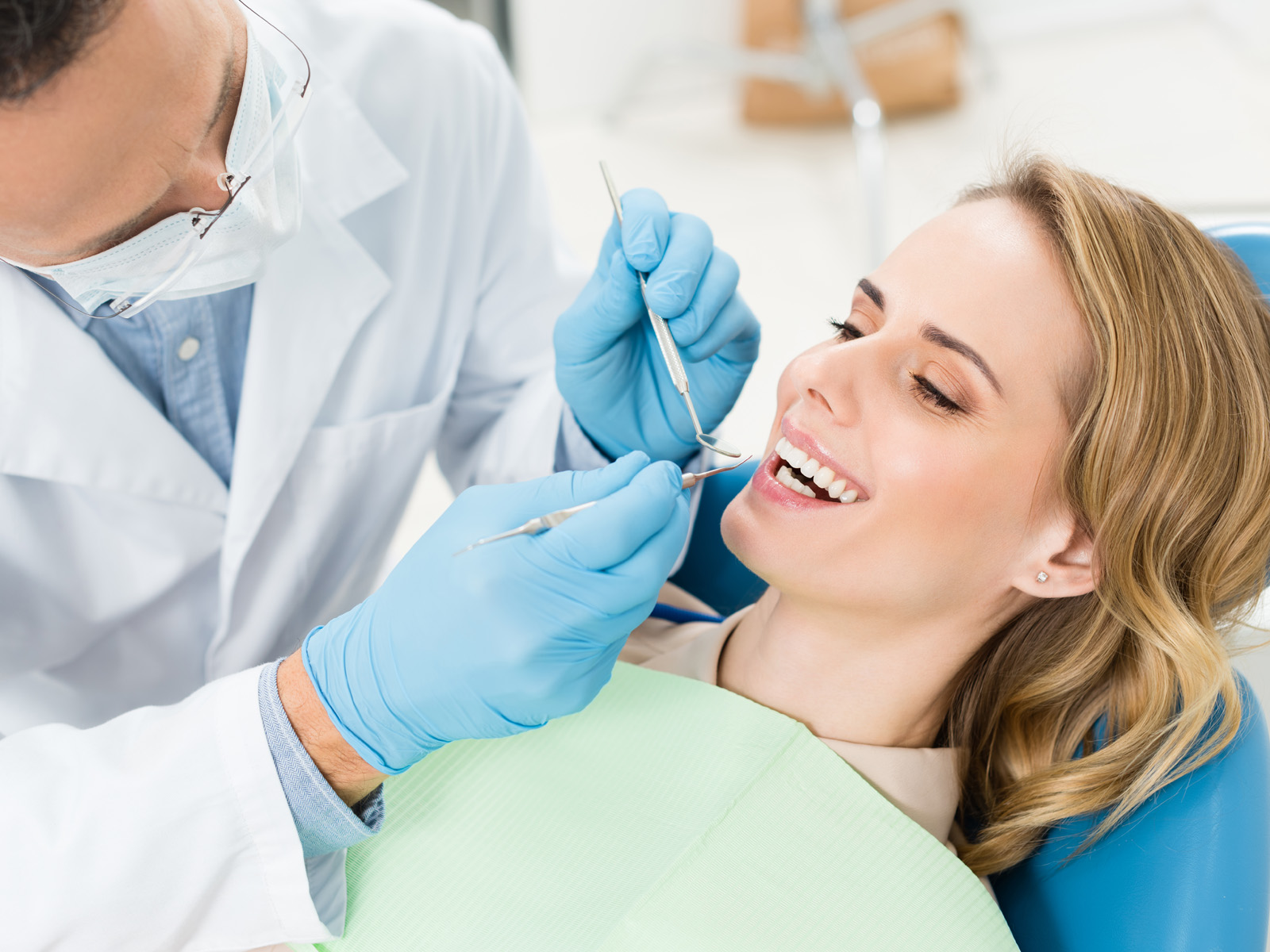 What are symptoms of needing a root canal?