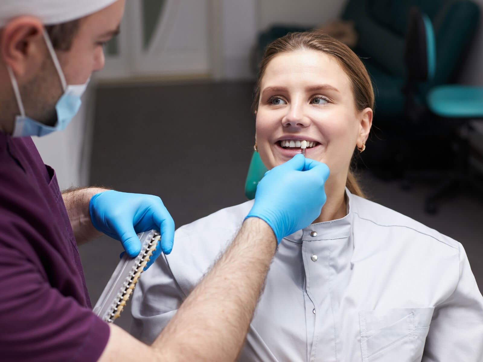 Tooth Bonding Vs. Veneers: Choosing The Best Smile Solution